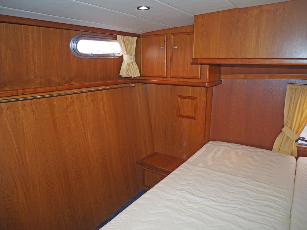 Aft cabin, Accommodation